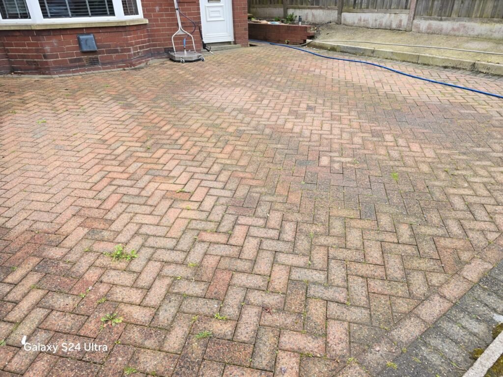 Expert Pressure Washing Services in Rochdale for a Deep Clean