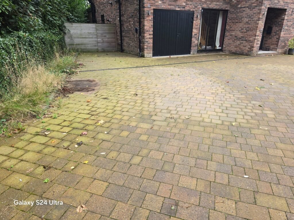 Best Pressure Washing in Rochdale for Driveways, Patios & More